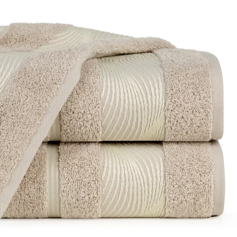 EUROFIRANY CLASSIC Ręcznik SYLWIA 2 z żakardową bordiurą z falującym wzorem