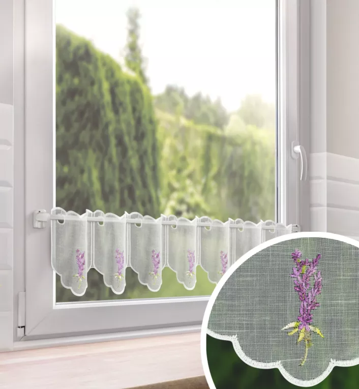 Tkanina firanowa zazdrostka z etaminy zdobiona haftem lawendy