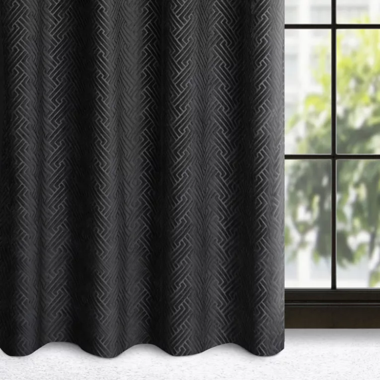 Zasłona czarna z żakardowym geometrycznym wzorem z matowego welwetu 140x250 cm przelotka - ISLA