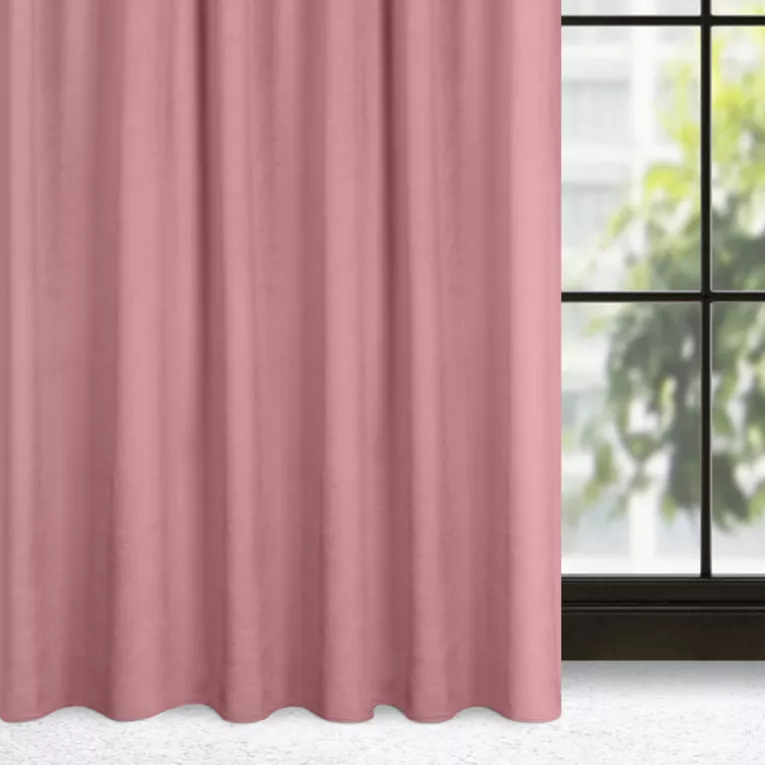 Zasłona różowa z gładkiego i miękkiego welwetu 140x300 cm taśma imitująca flex - MADLEN