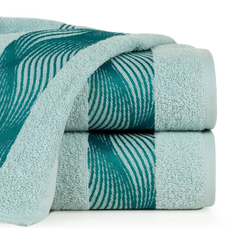 EUROFIRANY CLASSIC Ręcznik SYLWIA 2 z żakardową bordiurą z falującym wzorem