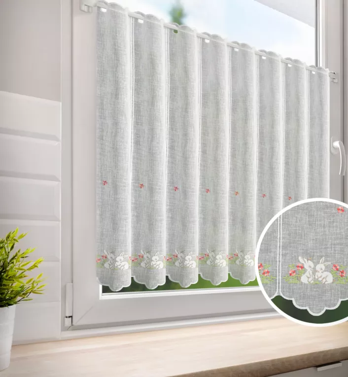 Tkanina firanowa zazdrostka zdobiona z etaminy zdobiona haftem króliczków