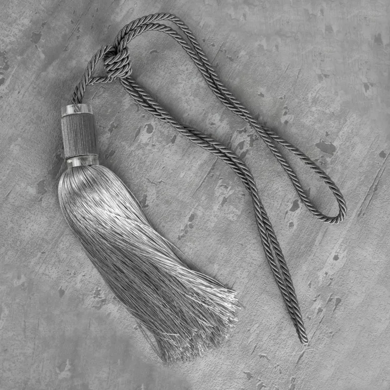 Dekoracyjny sznur do upięć z chwostem z kryształowymi obrączkami