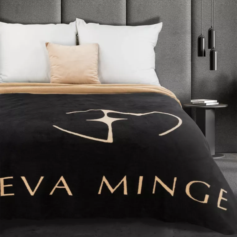 EVA MINGE Miękki dwustronny koc SILK akrylowo-bawełniany z logo i frędzlami