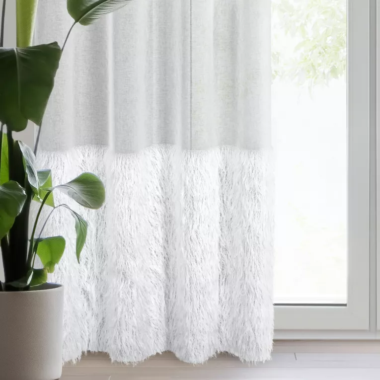 Firana biała zdobiona błyszczącą nicią 140x250 cm przelotka MARGARET 6