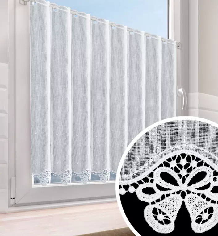 Tkanina firanowa zazdrostka z etaminy zdobiona świątecznym ażurowym haftem w formie dzwoneczków