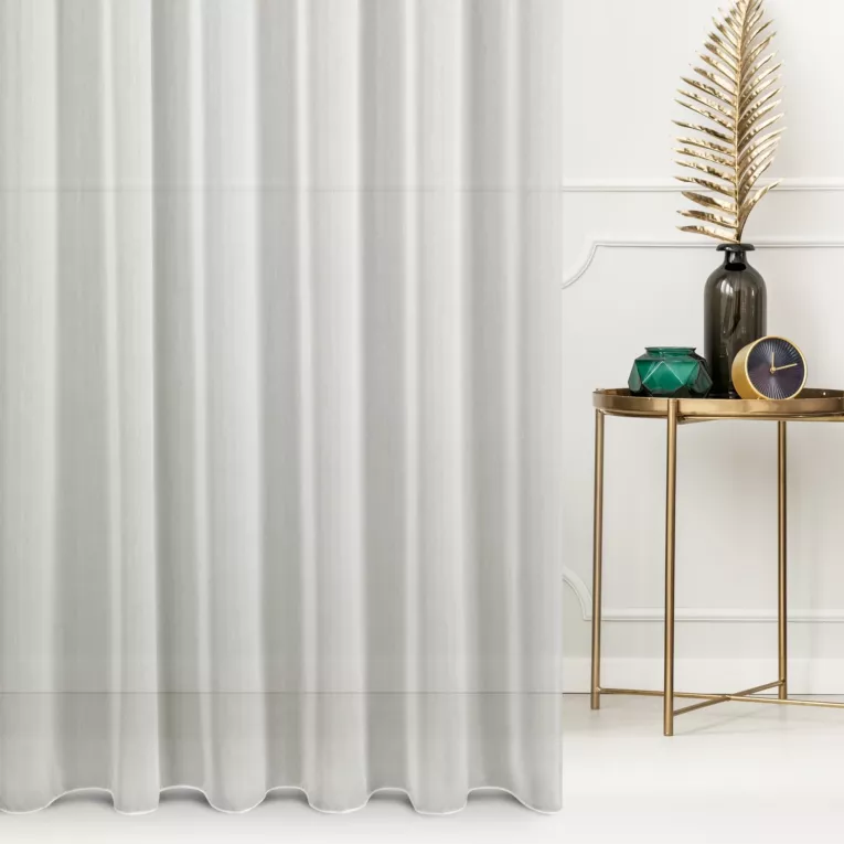 Firana szyta na taśmie 5 cm naturalna miękka i delikatna w dotyku tkanina typu BATYST, wykończona obciążnikiem