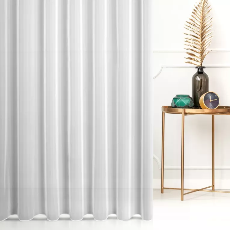 Firana szyta na taśmie 5 cm biała z matowego jedwabiście miękkiego woalu, wykończona obciążnikiem