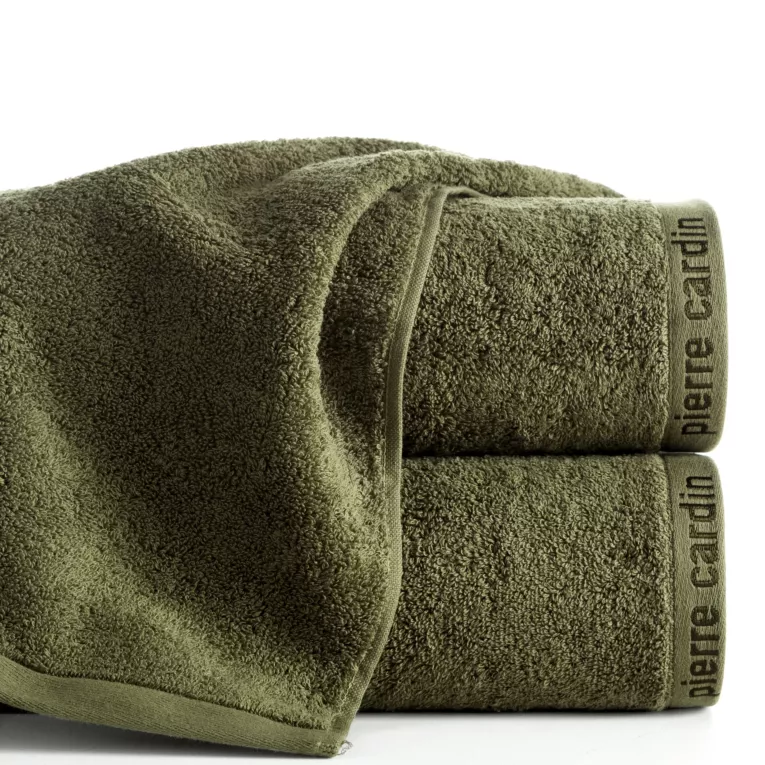 Ręcznik kąpielowy 50x90 cm bawełniany kolor ciemnooliwkowy z żakardową bordiurą 430 g/m2 EVI Pierre Cardin