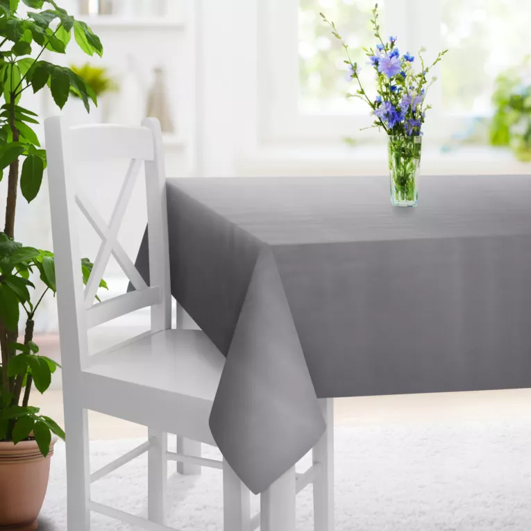Obrus na wymiar popielaty z tkaniny welwetowej zaciemniającej w 100%