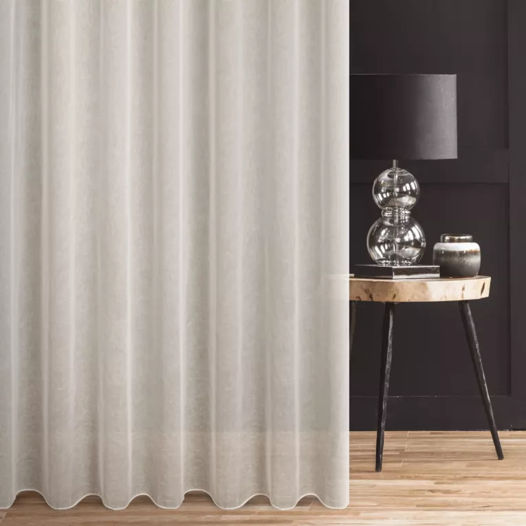 Firana szyta na taśmie 5 cm ciemnokremowa z miękkiej, matowej tkaniny nie wymagającej prasowania, z efektem kreszowania