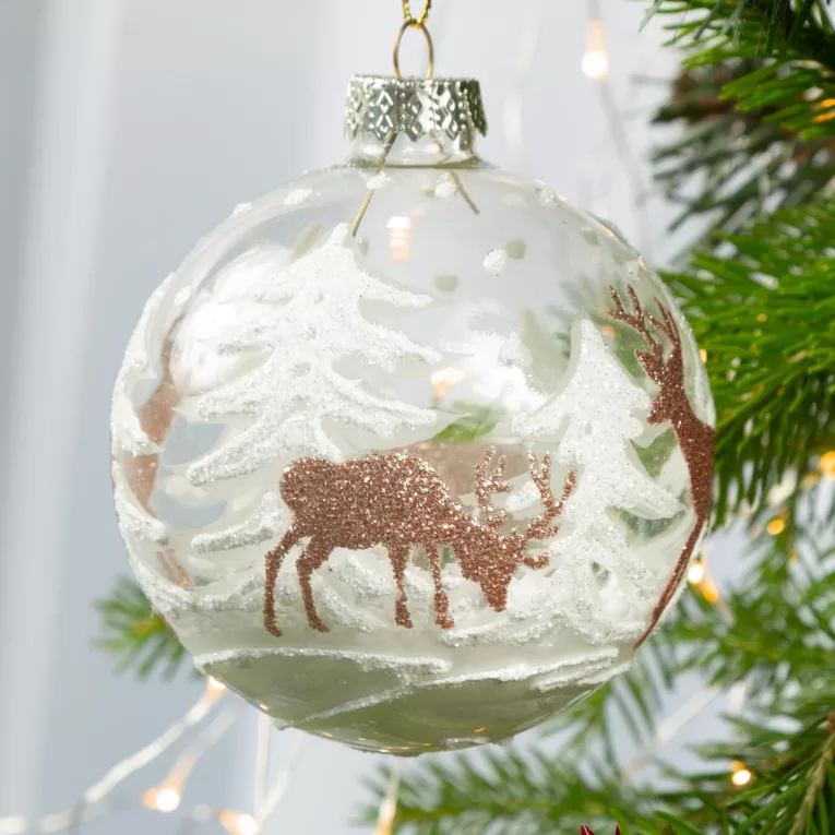 Bombka szklana ręcznie zdobiona brokatowym wzorem z reniferami