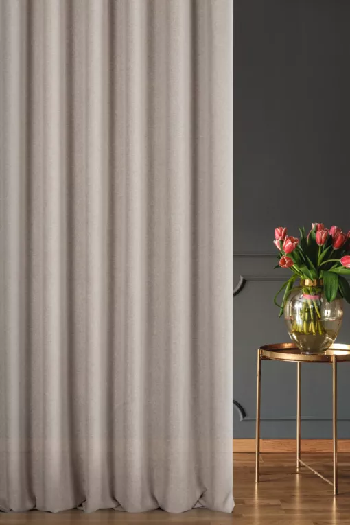 Zasłona szyta na taśmie 5 cm ciemnobeżowa z tkaniny w stylu eko z efektem melanżu