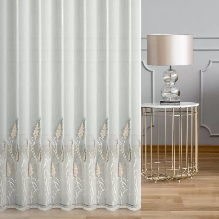 Firana szyta na taśmie 5 cm naturalno popielata z delikatnej tkaniny typu aden, wykończonej roślinnym haftem