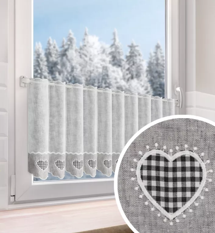 Tkanina firanowa zazdrostka zdobiona haftem