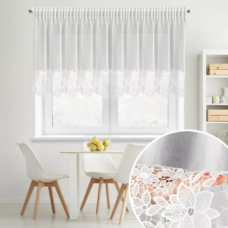 Firana biała z matowej etaminy zdobiona subtelną aplikacja w formie kwiatów 350x155 cm taśma - ARTEMIDA