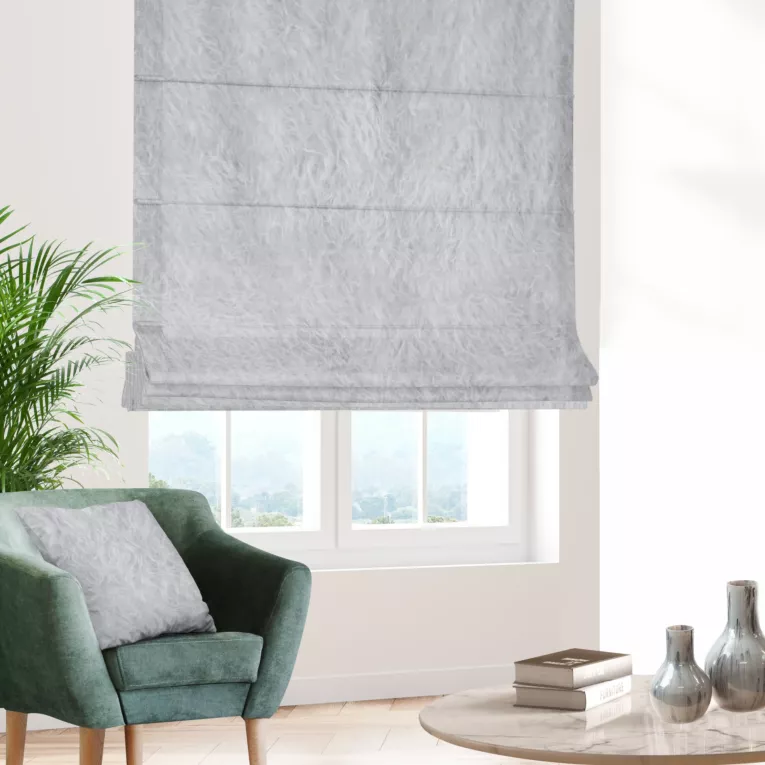 Roleta rzymska RAVENA srebrna z puszystej tkaniny w zwiewne frędzle Italissima Eva Minge