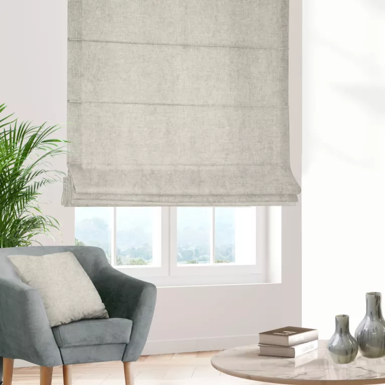 Roleta rzymska BRIANNA jasnobeżowa miękka szenilowa o wyraźnym splocie i lekkim połysku