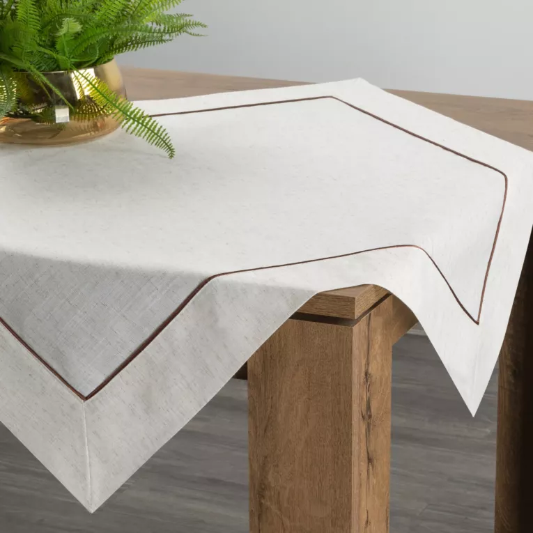 Bieżnik na stół 85x85 cm naturalno, brązowy z dodatkiem lnu NATURA z ozdobną listwą i wypustką