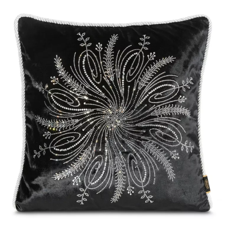 Poszewka na poduszkę 45x45 cm welwetowa, czarna zdobiona drobnymi kryształkami i srebrnym sznurem na brzegach ROYAL 7