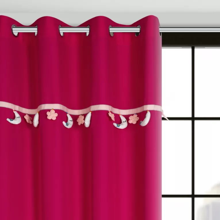 Zasłona amarantowa z aplikacją w księżyce 140x250 cm przelotka - MOON