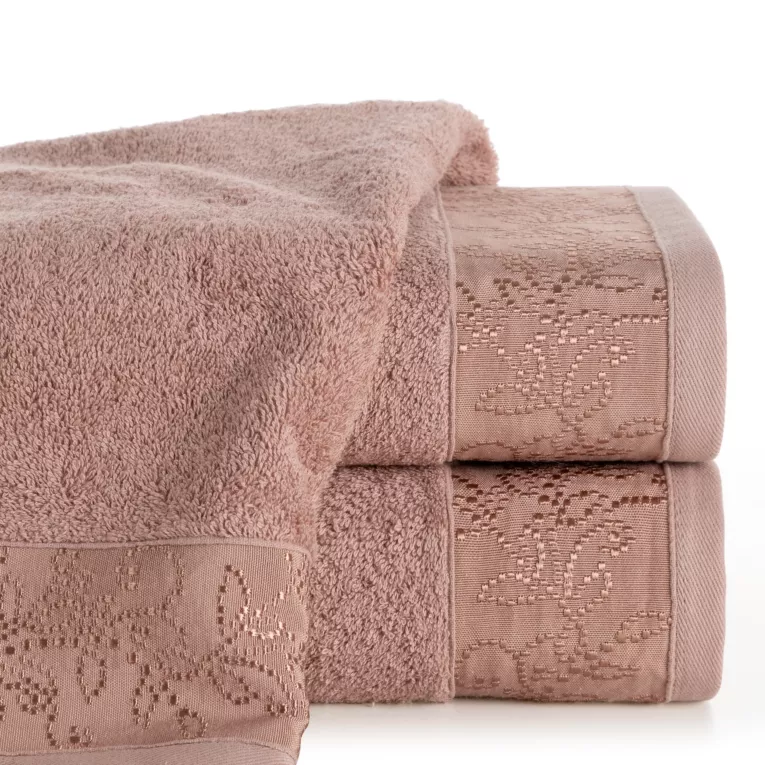 Ręcznik kąpielowy 50x90 cm bawełniany kolor pudrowy z żakardową bordiurą 500 g/m2 RITA