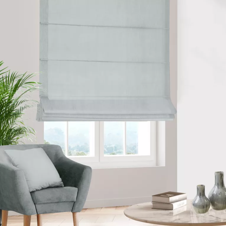 Roleta rzymska srebrna z miękkiej półmatowej tkaniny welwetowej