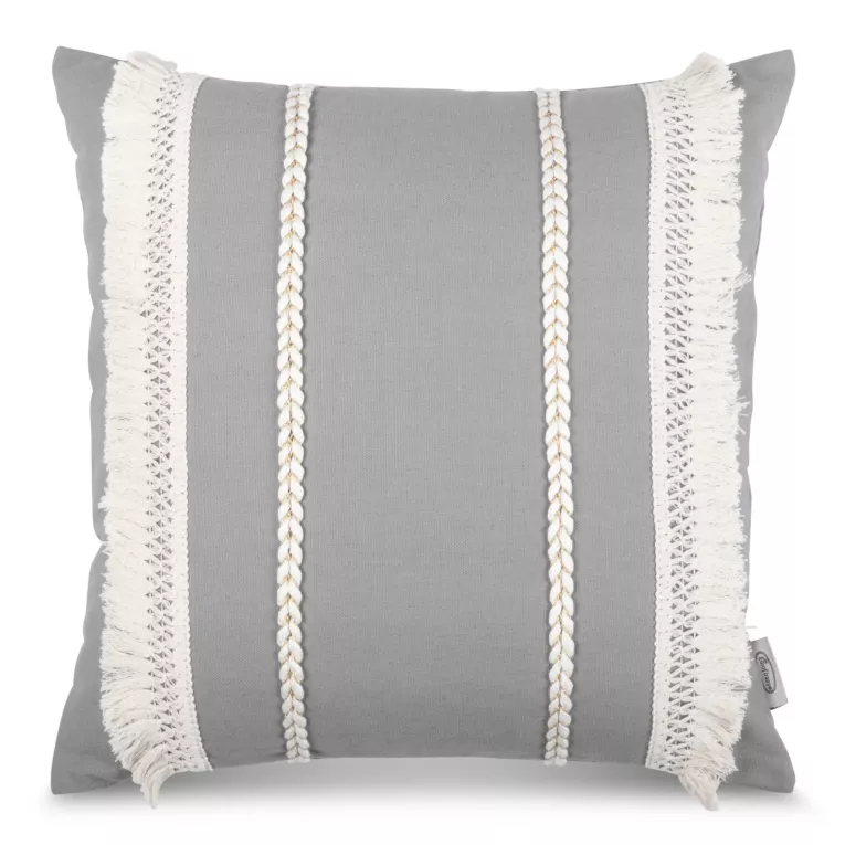 Poszewka na poduszkę 45x45 cm z bawełny szara z aplikacją z frędzlami BOHO