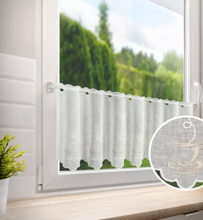 Tkanina firanowa zazdrostka zdobiona haftem