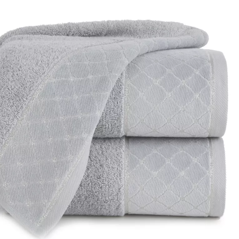 Ręcznik kąpielowy 50x90 cm bawełniany kolor srebrny z miękką szenilową bordiurą 520 g/m2 MARTHA