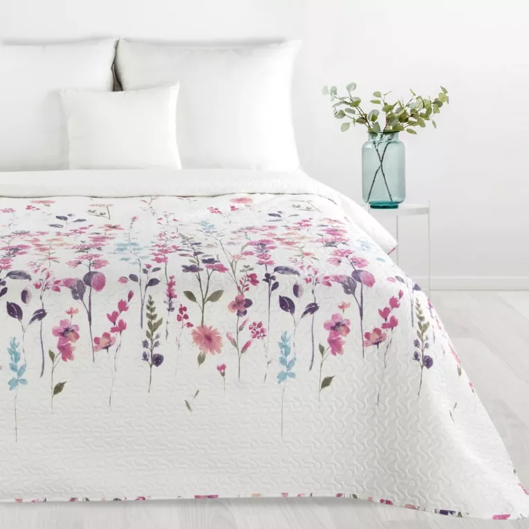 Narzuta biało, różowa 220x240 cm z nadrukiem malowanych pędzlem polnych kwiatów FLOWER 3 Design 91