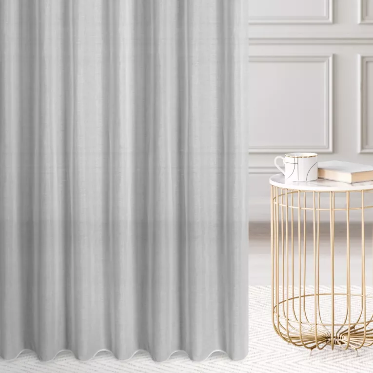 Firana szyta na flexach biała z matowej etaminy, wykończonej obciążnikiem