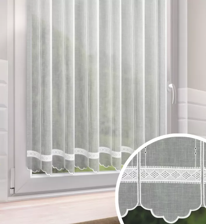Firana szyta na taśmie 8 cm biała zazdrostka roletowa na cienkiej etaminie, zdobiona geometrycznym haftem