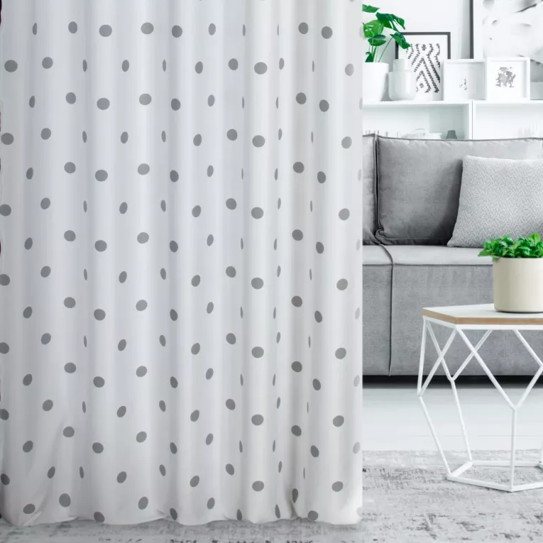 Zasłona szyta na taśmie 5 cm biało popielata z miękkiej tkaniny z nadrukiem w kropki