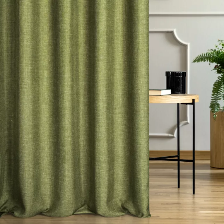 Zasłona szyta na taśmie 5 cm zielona z tkaniny zaciemniającej typu dimout o naturalnym splocie, z efektem melanżu