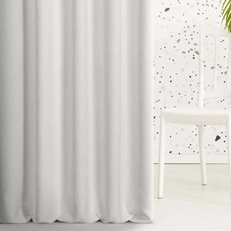 Zasłona szyta na taśmie 5 cm biała z miękkiej tkaniny szenilowej