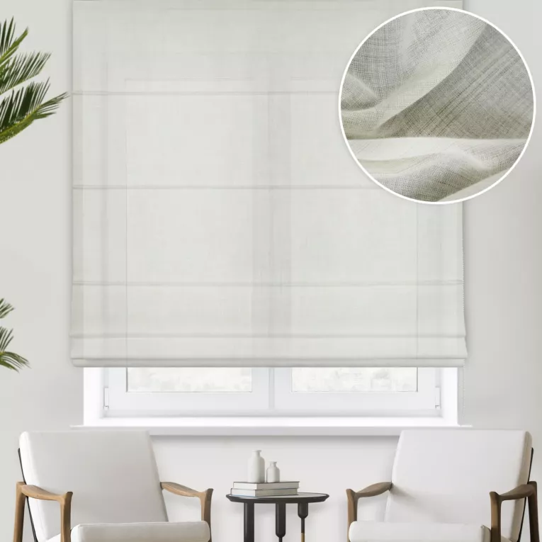 Roleta rzymska beżowa z gładkiej etaminy z efektem melanżu, wykończona obciążnikiem