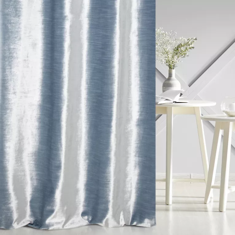 Tkanina zasłonowa, miękka, welwetowa z połyskiem, w poziome prążki z kolekcji Pierre Cardin