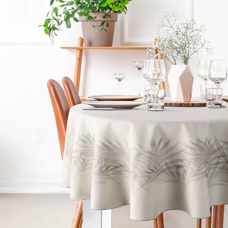 Obrus okrągły beżowo, kremowy średnica 150cm INES 11 z nadrukowanym motywem liści palmowych