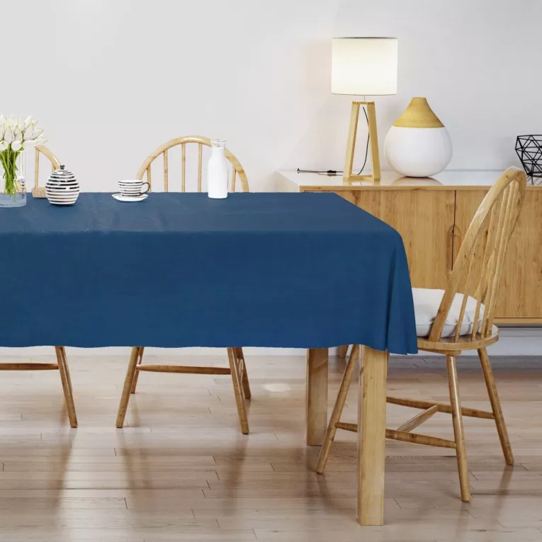 Obrus szyty ENYA granatowy z miękkiej półmatowej tkaniny welwetowej