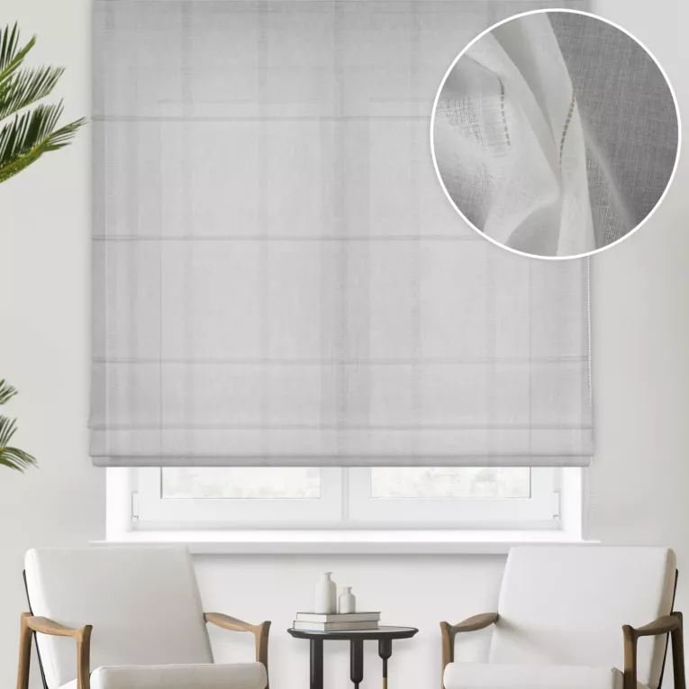 Roleta rzymska naturalno beżowa z matowej tkaniny, przeszywana delikatną połyskującą nicią