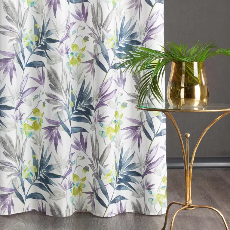 Zasłona biało, granatowa w kwiaty 140x250 cm przelotka JANETE