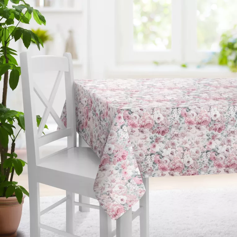 Obrus szyty różowo popielaty z tkaniny o naturalnym splocie z nadrukowanym kwiatowym wzorem