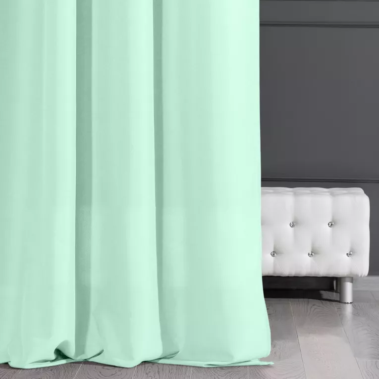 Zasłona jasnomiętowa gładka, matowa 140x250 cm przelotka - ADORE - Design 91