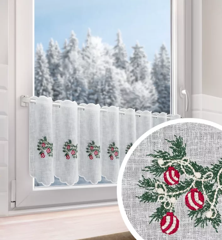 Tkanina firanowa zazdrostka z etaminy zdobiona świątecznym haftem