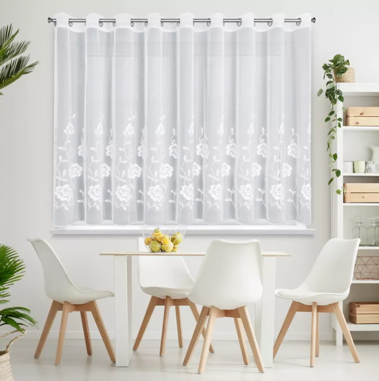 Firana biała z drobnej siateczki zdobiona haftowanymi kwiatami 350x150 cm przelotka NATALI