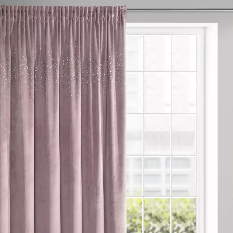 Zasłona z lśniącego welwetu z aplikacją z drobnych błyszczących dżetów