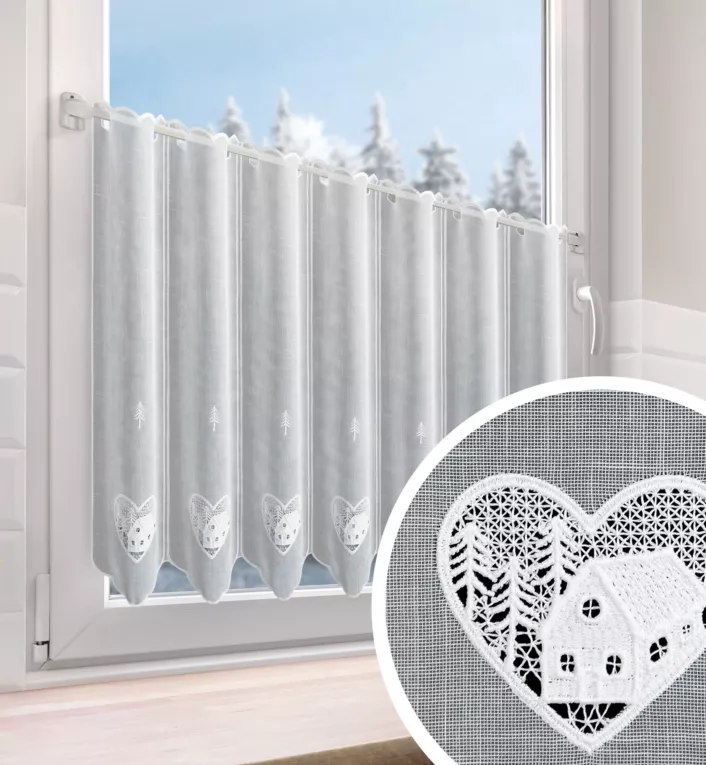 Tkanina firanowa zazdrostka świąteczna zdobiona haftem w ażurowe serce