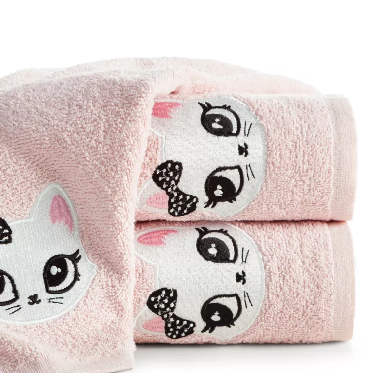 Ręcznik kąpielowy dziecięcy 50x90 cm bawełniany kolor różowy z aplikacją uroczego kotka 450 g/m2 BABY 72