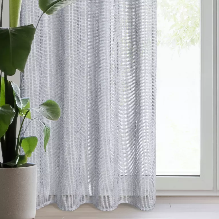 Firana srebrna z lekkiej mikrosiateczki z połyskiem 140x250 cm przelotka NEL